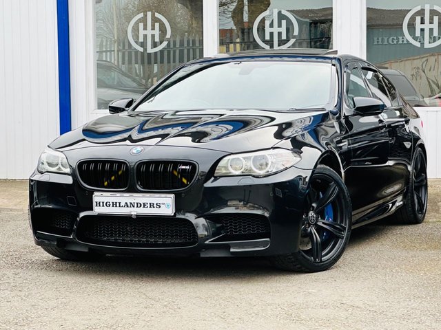2014 L BMW M5 4.4 M5 553 BHP BLACK PACK M PERFORMANCE HEAD UP SUNROOF CARBON KIT SAT NAV CAMERA