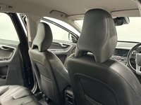 USED 2015 65 VOLVO XC60 2.0 D4 SE NAV 5d 188 BHP 40951 Miles High Gloss Black, Black Leather Interior,