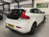 USED 2018 68 VOLVO V40 2.0L T2 R-DESIGN NAV PLUS 5d 121 BHP 1 Previous Owner, Nav, Camera