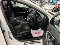 USED 2018 68 VOLVO V40 2.0L T2 R-DESIGN NAV PLUS 5d 121 BHP 1 Previous Owner, Nav, Camera