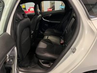 USED 2018 68 VOLVO V40 2.0L T2 R-DESIGN NAV PLUS 5d 121 BHP 1 Previous Owner, Nav, Camera