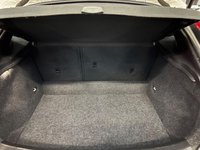 USED 2018 68 VOLVO V40 2.0L T2 R-DESIGN NAV PLUS 5d 121 BHP 1 Previous Owner, Nav, Camera