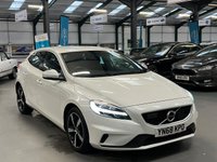 USED 2018 68 VOLVO V40 2.0L T2 R-DESIGN NAV PLUS 5d 121 BHP 1 Previous Owner, Nav, Camera
