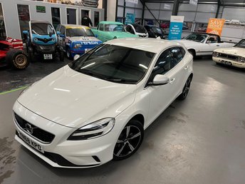 2018 VOLVO V40