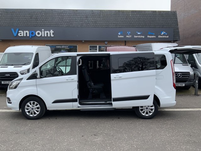 2020 Ford Tourneo Custom 2L 320 Zetec Lecoblue 4dr - Photo 6