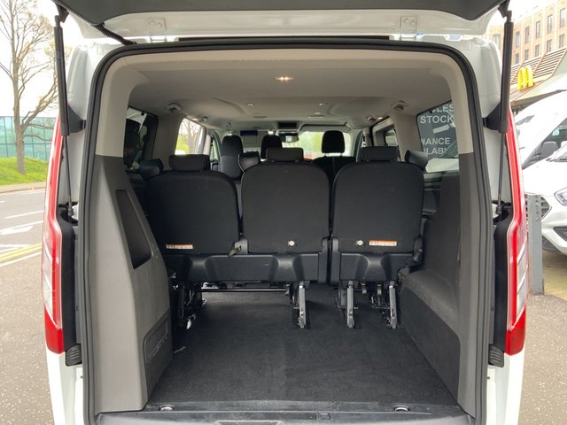 2020 Ford Tourneo Custom 2L 320 Zetec Lecoblue 4dr - Photo 10