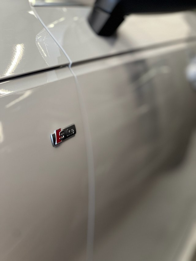 View our AUDI A4 AVANT