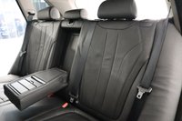 USED 2016 65 BMW X5 2.0 XDRIVE40E SE 5d 242 BHP IN FABULOUS GLACIER SILVER WITH BLACK DAKOTA LEATHER INTERIOR WITH FACTORY EXTRAS OF PANORAMIC SUNROOF, SUN PROTECTION GLAZING, REVERSING ASSIST CAMERA & SURROUND VIEW