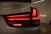 USED 2016 65 BMW X5 2.0 XDRIVE40E SE 5d 242 BHP IN FABULOUS GLACIER SILVER WITH BLACK DAKOTA LEATHER INTERIOR WITH FACTORY EXTRAS OF PANORAMIC SUNROOF, SUN PROTECTION GLAZING, REVERSING ASSIST CAMERA & SURROUND VIEW