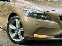 USED 2012 62 VOLVO V40 1.6 T3 SE 5d 148 BHP 