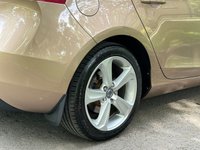 USED 2012 62 VOLVO V40 1.6 T3 SE 5d 148 BHP 