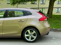 USED 2012 62 VOLVO V40 1.6 T3 SE 5d 148 BHP 