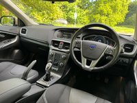 USED 2012 62 VOLVO V40 1.6 T3 SE 5d 148 BHP 