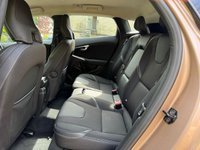 USED 2012 62 VOLVO V40 1.6 T3 SE 5d 148 BHP 