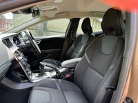 USED 2012 62 VOLVO V40 1.6 T3 SE 5d 148 BHP 