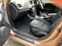 USED 2012 62 VOLVO V40 1.6 T3 SE 5d 148 BHP 