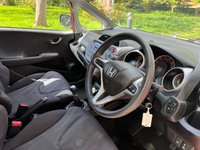 USED 2010 60 HONDA JAZZ 1.3 I-VTEC SI 5d 98 BHP 