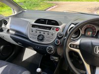 USED 2010 60 HONDA JAZZ 1.3 I-VTEC SI 5d 98 BHP 