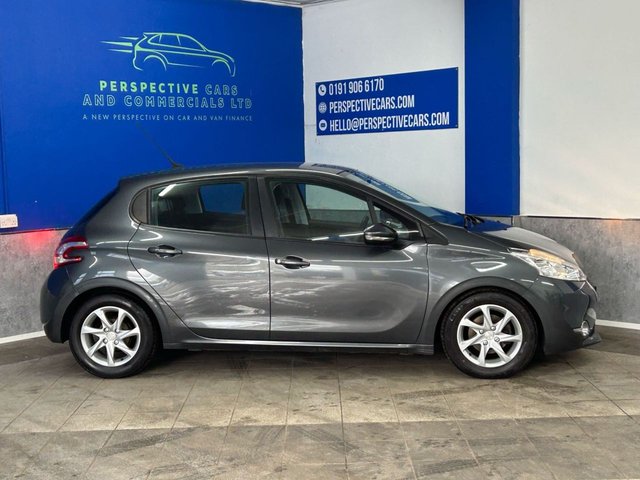 2014 PEUGEOT 208 - Photo 2