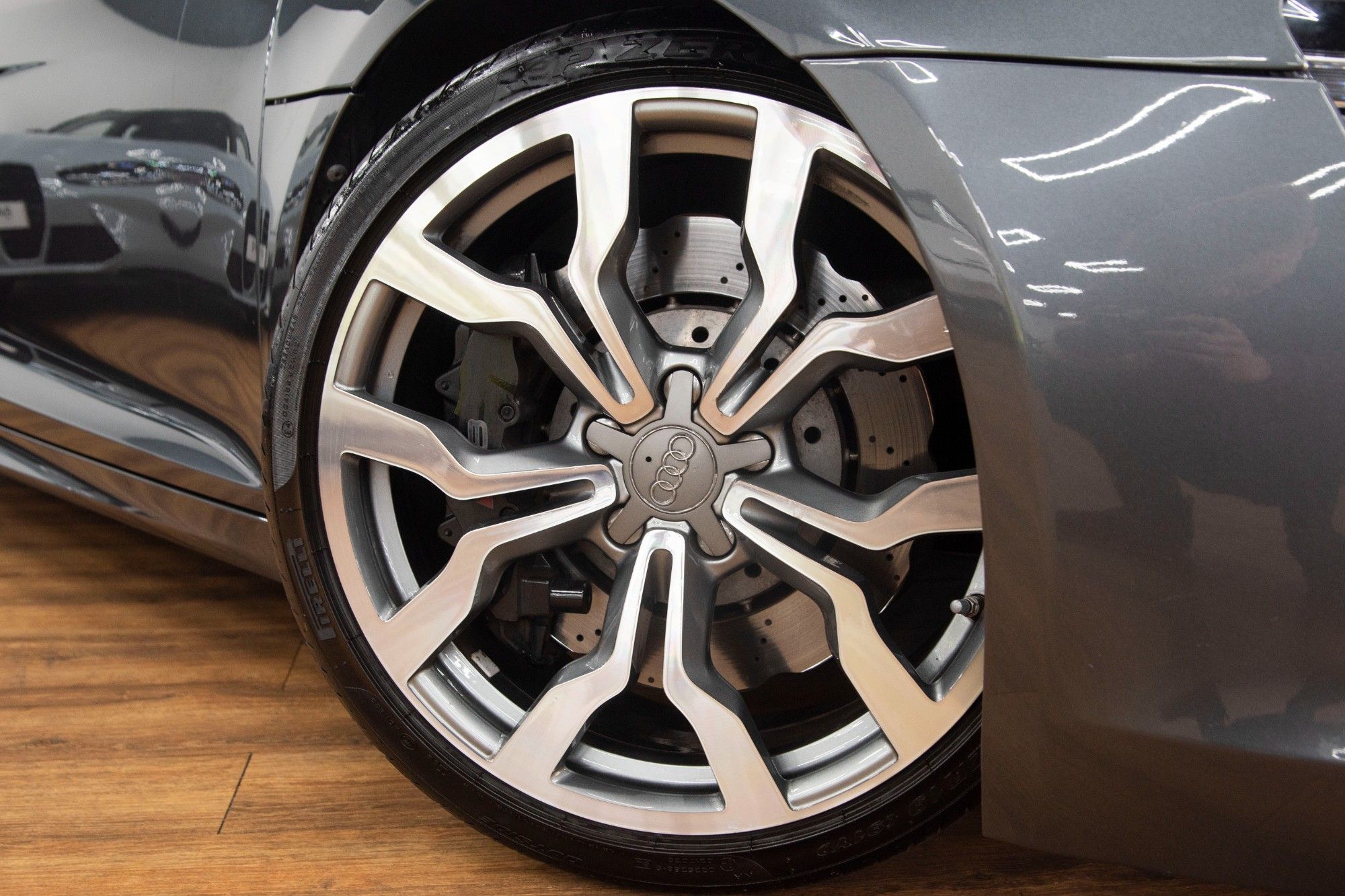 USED 2013 62 AUDI R8 5.2 V10 QUATTRO 