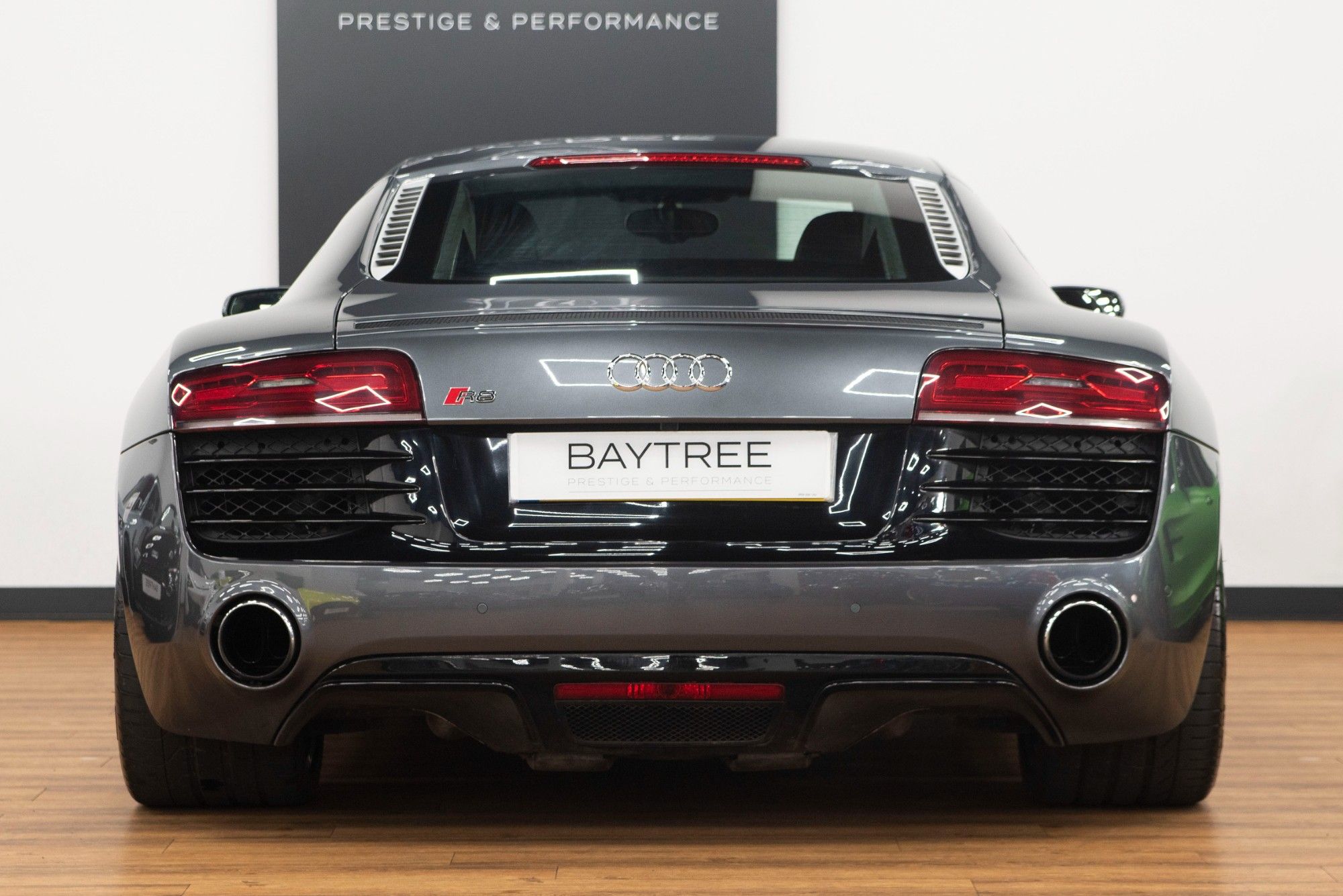 USED 2013 62 AUDI R8 5.2 V10 QUATTRO 