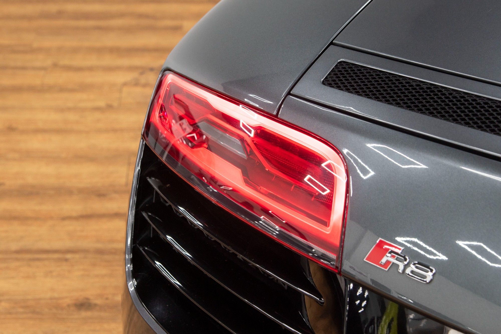 USED 2013 62 AUDI R8 5.2 V10 QUATTRO 