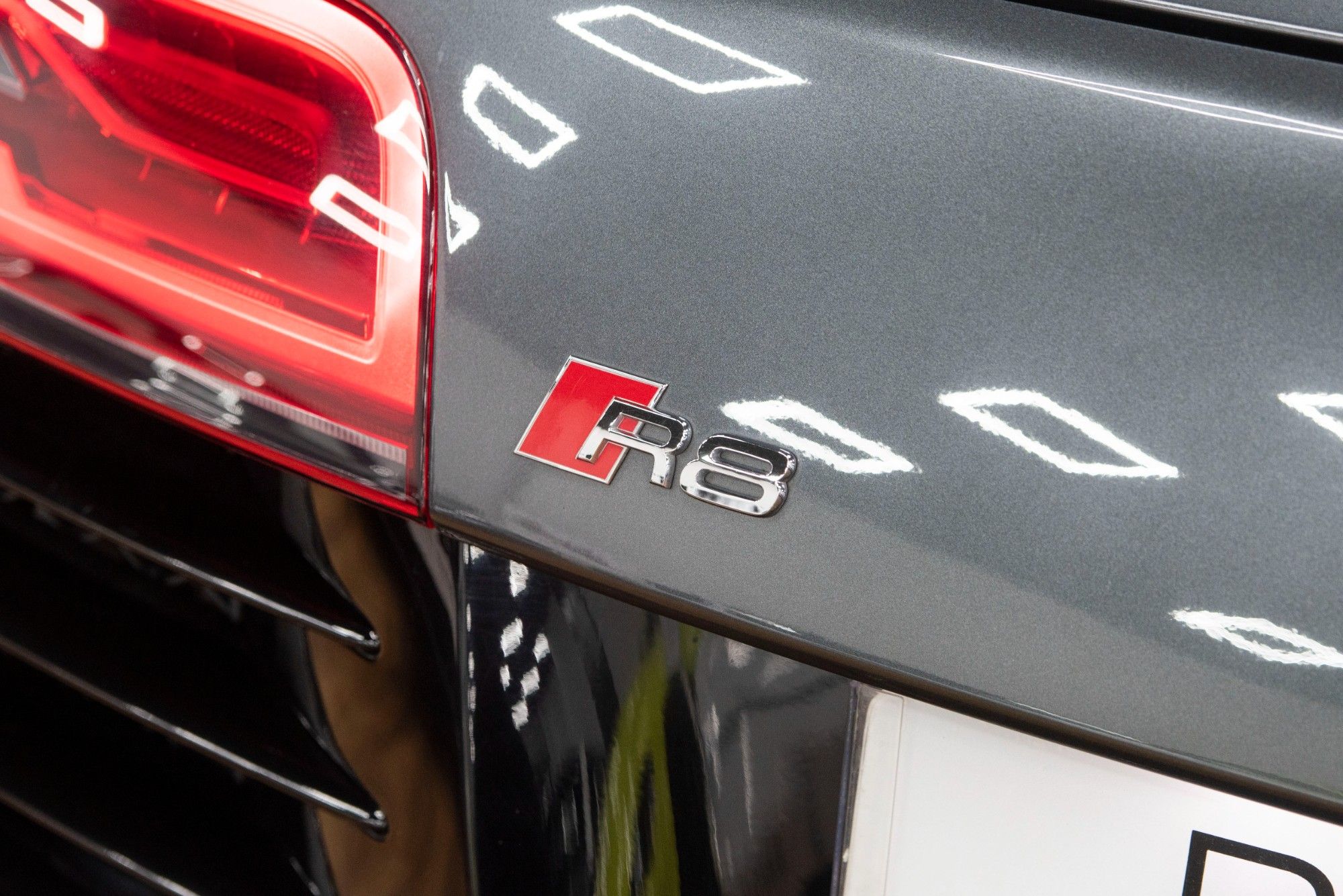 USED 2013 62 AUDI R8 5.2 V10 QUATTRO 
