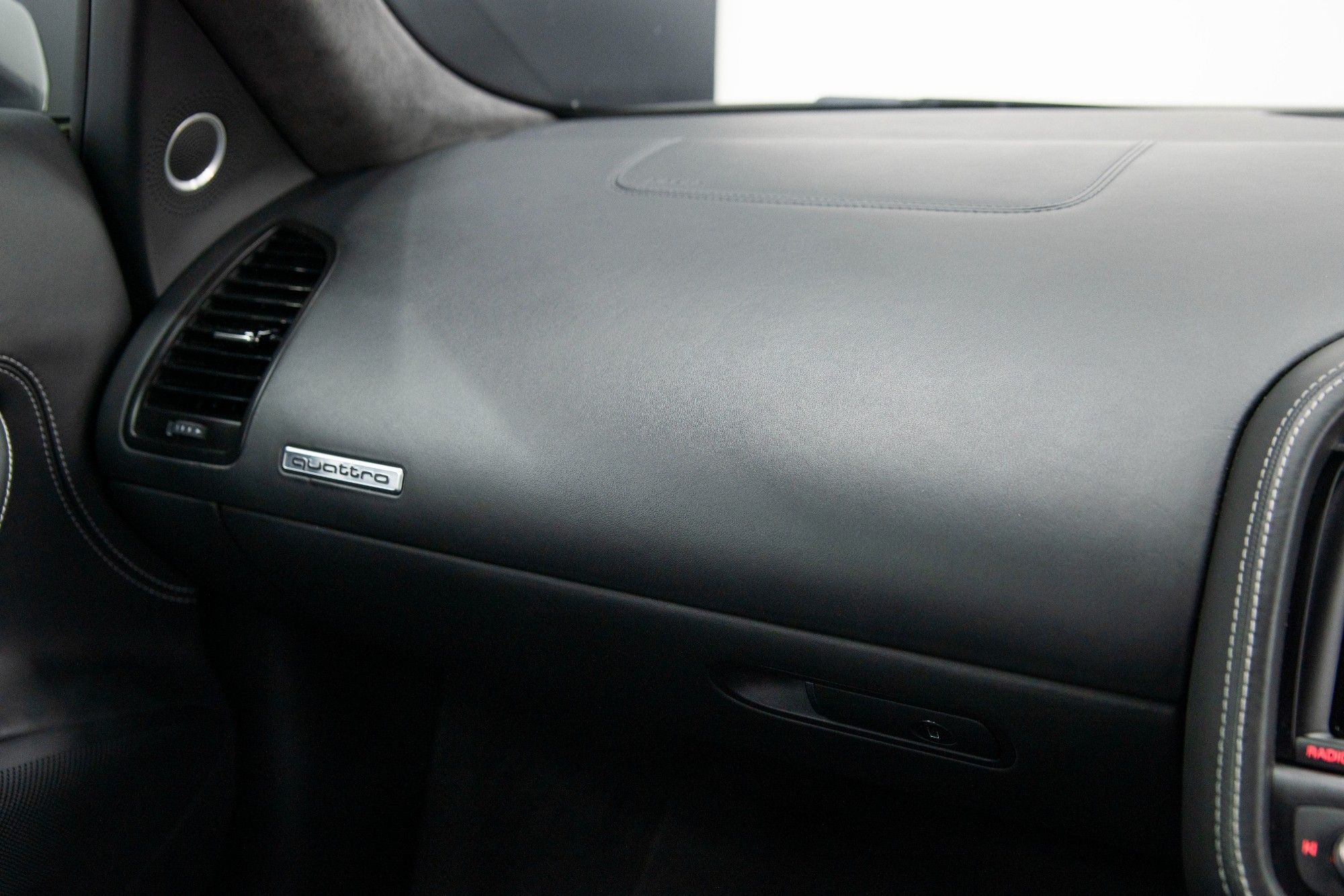 USED 2013 62 AUDI R8 5.2 V10 QUATTRO 