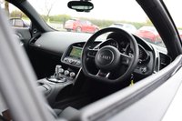 USED 2015 15 AUDI R8 5.2 V10 PLUS QUATTRO 2d 543 BHP 1 OWNER / CARBON SIDEBLADES