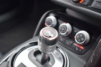 USED 2015 15 AUDI R8 5.2 V10 PLUS QUATTRO 2d 543 BHP 1 OWNER / CARBON SIDEBLADES