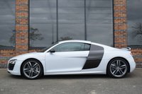 USED 2015 15 AUDI R8 5.2 V10 PLUS QUATTRO 2d 543 BHP 1 OWNER / CARBON SIDEBLADES