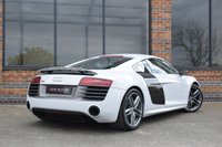 USED 2015 15 AUDI R8 5.2 V10 PLUS QUATTRO 2d 543 BHP 1 OWNER / CARBON SIDEBLADES