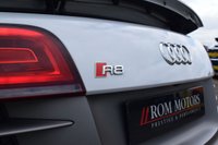 USED 2015 15 AUDI R8 5.2 V10 PLUS QUATTRO 2d 543 BHP 1 OWNER / CARBON SIDEBLADES