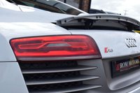 USED 2015 15 AUDI R8 5.2 V10 PLUS QUATTRO 2d 543 BHP 1 OWNER / CARBON SIDEBLADES