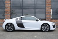 USED 2015 15 AUDI R8 5.2 V10 PLUS QUATTRO 2d 543 BHP 1 OWNER / CARBON SIDEBLADES