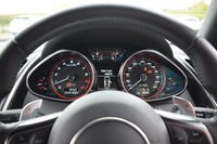 USED 2015 15 AUDI R8 5.2 V10 PLUS QUATTRO 2d 543 BHP 1 OWNER / CARBON SIDEBLADES
