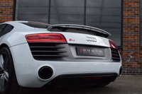 USED 2015 15 AUDI R8 5.2 V10 PLUS QUATTRO 2d 543 BHP 1 OWNER / CARBON SIDEBLADES