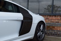 USED 2015 15 AUDI R8 5.2 V10 PLUS QUATTRO 2d 543 BHP 1 OWNER / CARBON SIDEBLADES