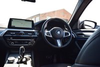 USED 2020 70 BMW 5 SERIES 2.0 520D M SPORT MHEV 4d 188 BHP M SPORT PLUS / HARMAN KARDON