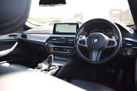 USED 2020 70 BMW 5 SERIES 2.0 520D M SPORT MHEV 4d 188 BHP M SPORT PLUS / HARMAN KARDON