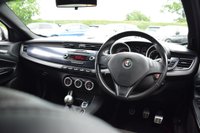 USED 2013 63 ALFA ROMEO GIULIETTA 1.4 TB MULTIAIR SPORTIVA 5d 170 BHP FSH / 18" ALLOYS / LEATHER