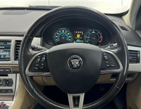 USED 2014 14 JAGUAR XF 2.2 D LUXURY 4d 163 BHP 