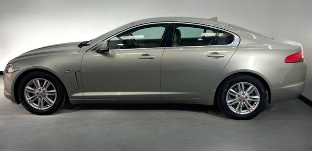 2014 JAGUAR XF - Photo 7