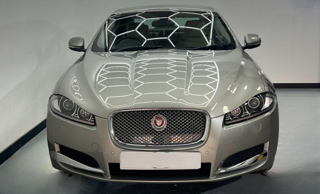 2014 JAGUAR XF - Photo 4