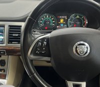 USED 2013 13 JAGUAR XF 2.2 D LUXURY SPORTBRAKE 5d 200 BHP 
