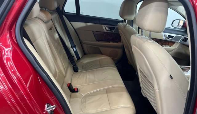 2013 JAGUAR XF - Photo 11