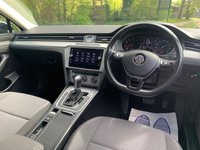 USED 2019 19 VOLKSWAGEN PASSAT 1.5 S TSI EVO DSG 4d 148 BHP 2019 VW PASSAT 'S' TSi EVO 1.5 - DSG-AUTOMATIC - APPLE CAR PLAY - 33,826 MILES ONLY - 3 FORMER KEEPERS - FULL SERVICE HISTORY