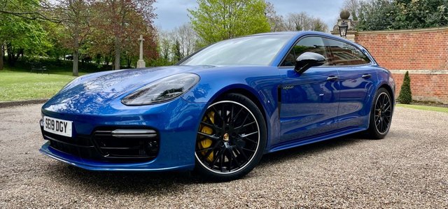 2019 19 Porsche Panamera 4.0 TURBO S SPORT TURISMO PDK 5d AUTO 671 BHP// PCCB (CERAMIC COMPOSITE BRAKES)// System (Front and Rear) incl. Reversing Camera and Surround View//Panoramic Roof//Air Suspension///