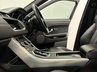 USED 2017 67 LAND ROVER RANGE ROVER EVOQUE 2.0 TD4 AUTOBIOGRAPHY 5d 177 BHP Yulong White , Oxford Full Leather, Full Panoramic Slide Sun Roof