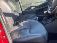 USED 2017 67 RENAULT CLIO 1.2 SIGNATURE NAV TCE 5d 117 BHP STUNNING COLOUR.....MEGA SPEC
